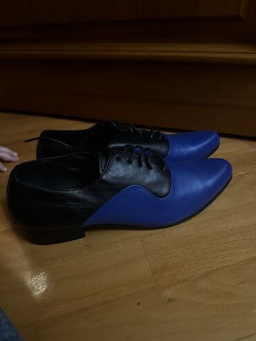 Kisi ayaqqabisi
Bir defe olsun geyilmeyib
42 razmerdi unvan ehmedli lalafo.az -da Kisi ayaqqabisi
Bir defe olsun geyilmeyib
42 razmerdi unvan ehmedli