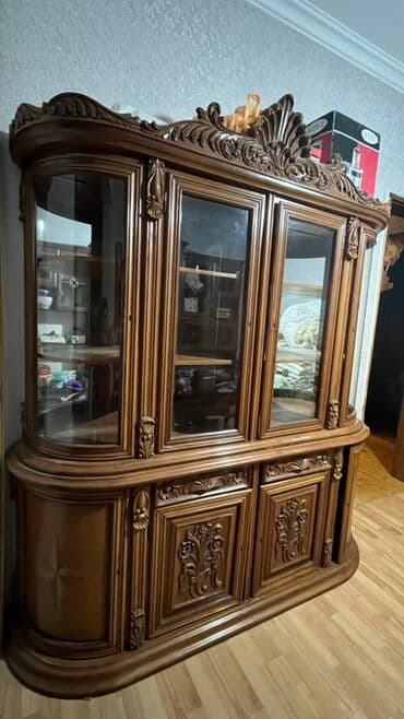 Şüşəli dolab vitrini lalafo.az -da Şüşəli dolab vitrini