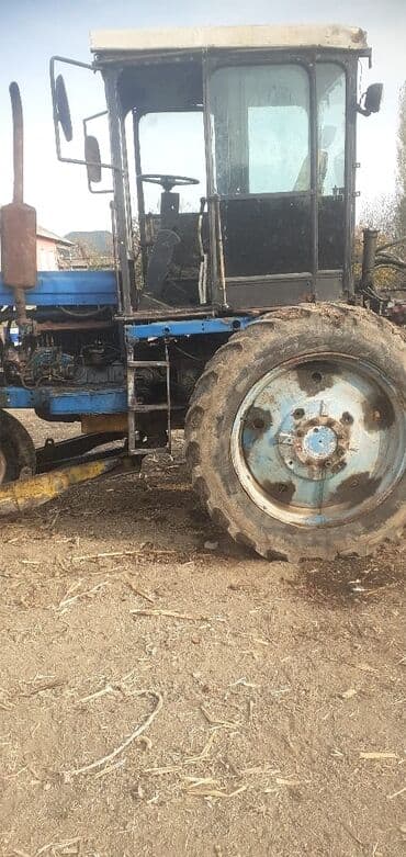 MTZ tipli mavi traktor, ön bıçaqlı və arxa ekskavator qurğulu lalafo.az -da MTZ tipli mavi traktor, ön bıçaqlı və arxa ekskavator qurğulu