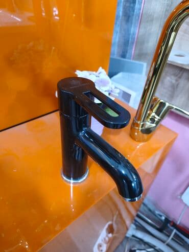 Qara kran – yuyunma otağı/mətbəx üçün təkqollu qarışdırıcı - Rəng lalafo.az -da Qara kran – yuyunma otağı/mətbəx üçün təkqollu qarışdırıcı - Rəng