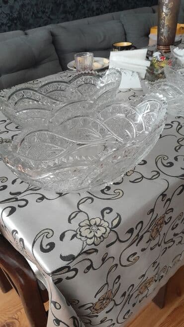 Rossiya xrustali 2si cox boyuk meyve qabisi 2si konfet qabi satilir lalafo.az -da Rossiya xrustali 2si cox boyuk meyve qabisi 2si konfet qabi satilir