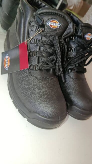 Orijinaldır təzədir üstündə kitabçası da var.42 ölçü .təmiz dəri lalafo.az -da Orijinaldır təzədir üstündə kitabçası da var.42 ölçü .təmiz dəri