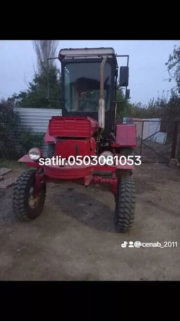 Qırmızı rəngli kənd təsərrüfatı traktoru lalafo.az -da Qırmızı rəngli kənd təsərrüfatı traktoru