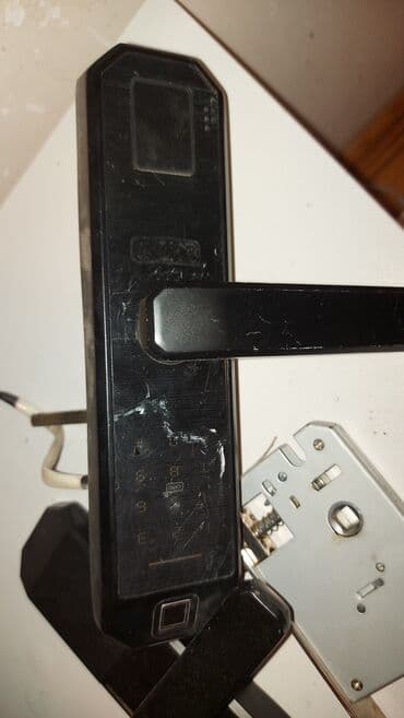 Дверные ручки: Agilli qapi kilidi .barmaq izi, parollakart ile acıla bilir .3-4 ay at lalafo.az — 2 Дверные ручки: Agilli qapi kilidi .barmaq izi, parollakart ile acıla bilir .3-4 ay — 2