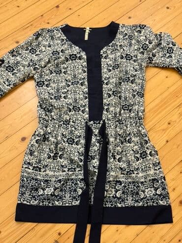 Qadın tunik paltarı - Rəng: tünd lacivərt və krem qarışığı - Naxış lalafo.az -da Qadın tunik paltarı - Rəng: tünd lacivərt və krem qarışığı - Naxış