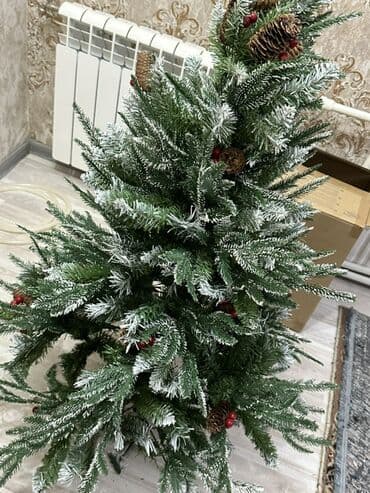 Qar effekti olan süni Yeni il şam ağacı + bəzək dəsti (yolka) - lalafo.az -da Qar effekti olan süni Yeni il şam ağacı + bəzək dəsti (yolka) -