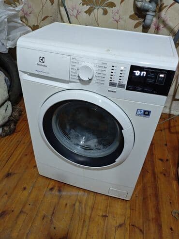 Paltaryuyan maşın Electrolux, 6 kq, Avtomat, Qurutmasız lalafo.az -da Paltaryuyan maşın Electrolux, 6 kq, Avtomat, Qurutmasız