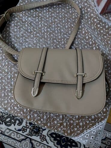 Çiyin çantası, İşlənmiş lalafo.az -da Çiyin çantası, İşlənmiş