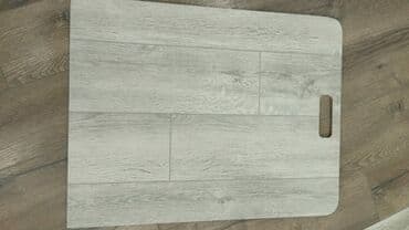 Ağ-boz taxta teksturalı böyük kəsim taxtası / servis lövhəsi. - lalafo.az -da Ağ-boz taxta teksturalı böyük kəsim taxtası / servis lövhəsi. -