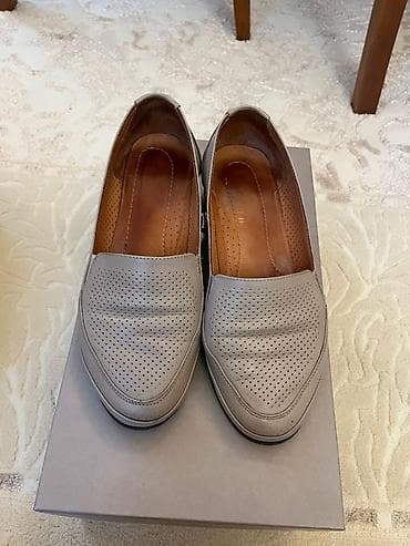 Qadın loafer ayaqqabıları Razmer 37 - Rəng: açıq boz (taupe tonunda) lalafo.az -da Qadın loafer ayaqqabıları Razmer 37 - Rəng: açıq boz (taupe tonunda)