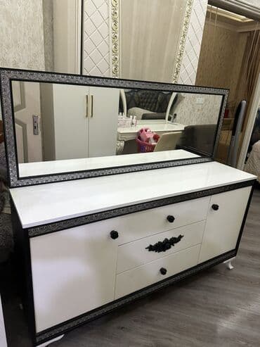 Güzgülü lalafo.az -da Güzgülü