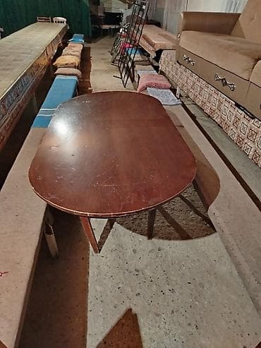 Qonaq masası, İşlənmiş, Açılmayan, Taxta, Oval masa lalafo.az -da Qonaq masası, İşlənmiş, Açılmayan, Taxta, Oval masa