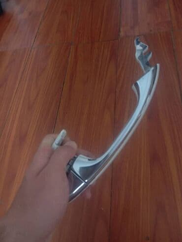 Mercedes Benz C200 w203 kuza. Qapı ruçkası nikelni. Sağ tərəf qapı lalafo.az -da Mercedes Benz C200 w203 kuza. Qapı ruçkası nikelni. Sağ tərəf qapı