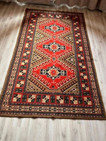 İdeal vəziyyətdə olan xalcadir.70 ci illərin xalcasidir.Ölcüsü 3mx2m lalafo.az -da İdeal vəziyyətdə olan xalcadir.70 ci illərin xalcasidir.Ölcüsü 3mx2m