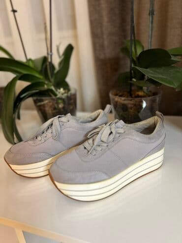 Boz rəngli platformalı qadın krossovkası - Üst material: tekstil və lalafo.az -da Boz rəngli platformalı qadın krossovkası - Üst material: tekstil və