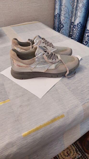 Ölçü: 38, rəng - Boz, İşlənmiş lalafo.az -da Ölçü: 38, rəng - Boz, İşlənmiş