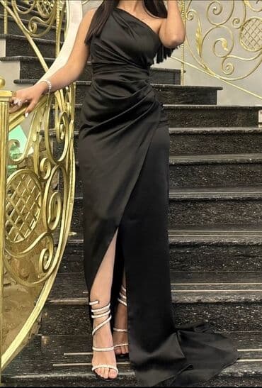 Qara atlas gecə/libas 190 manata alinib 50 manata satilir,cemi 1 defe lalafo.az -da Qara atlas gecə/libas 190 manata alinib 50 manata satilir,cemi 1 defe