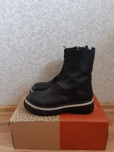 Xanım üçün çəkmə. Qara rəngdə. 38 razmerə gedir lalafo.az -da Xanım üçün çəkmə. Qara rəngdə. 38 razmerə gedir