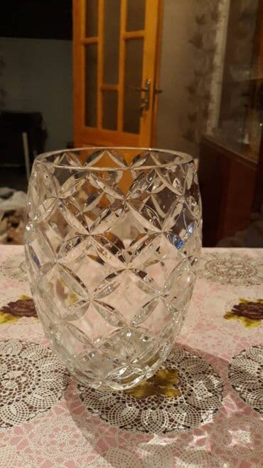 Xrustal güldan hündürlük 21 smdiametr 13sm.Sovet malıdır lalafo.az -da Xrustal güldan hündürlük 21 smdiametr 13sm.Sovet malıdır