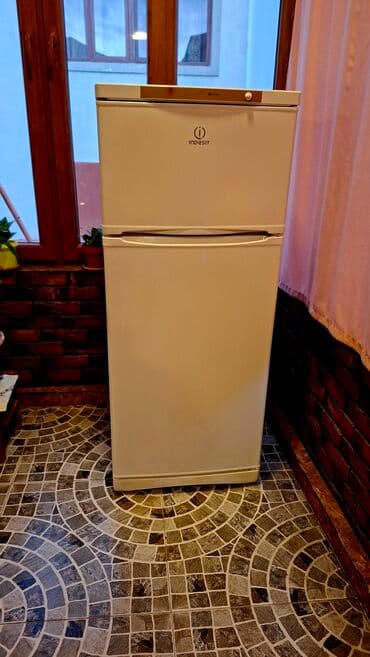 İndesit iki qapılı soyuducu - Brend/model: Indesit (üstdə dondurucu lalafo.az -da İndesit iki qapılı soyuducu - Brend/model: Indesit (üstdə dondurucu