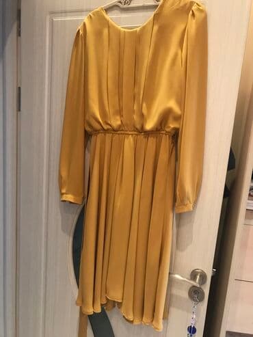 Платье одевалось один раз . Размер 42 фирма Sarar lalafo.az -da Платье одевалось один раз . Размер 42 фирма Sarar