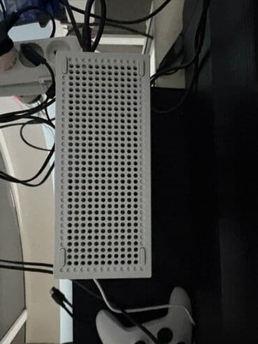 Xbox One: Xbox Series S oyun konsolu Xüsusiyyətlər: - Rəng: Ağ - Rəqəmsal at lalafo.az — 3 Xbox One: Xbox Series S oyun konsolu Xüsusiyyətlər: - Rəng: Ağ - Rəqəmsal — 3