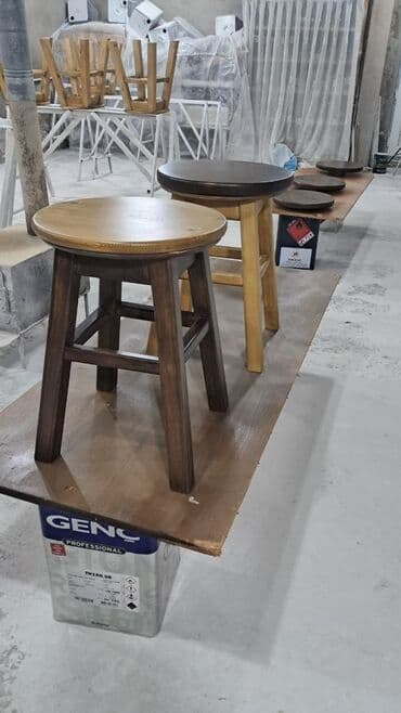 Taxta taburetka bir denesi 30 azn - Material: taxta (masiv), dörd lalafo.az -da Taxta taburetka bir denesi 30 azn - Material: taxta (masiv), dörd