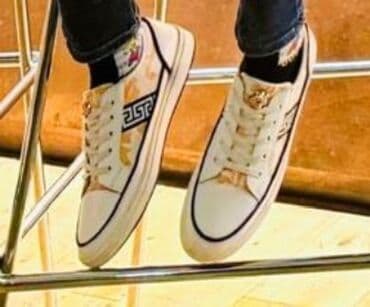 Ölçü: 37, rəng - Ağ, İşlənmiş lalafo.az -da Ölçü: 37, rəng - Ağ, İşlənmiş