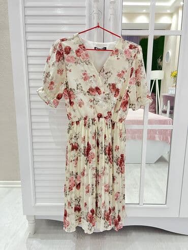 Şirin don 🥰 altda patklatkası var üzeri tüldü. Eyinde çox zerif lalafo.az -da Şirin don 🥰 altda patklatkası var üzeri tüldü. Eyinde çox zerif