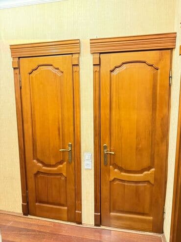 Klassik dizaynlı taxta iç qapılar dəsti - Material: tam ağac (isti lalafo.az -da Klassik dizaynlı taxta iç qapılar dəsti - Material: tam ağac (isti