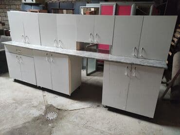 Ağ rəngli, yuxarı və aşağı hissələrdən ibarət olan mətbəx mebeli lalafo.az -da Ağ rəngli, yuxarı və aşağı hissələrdən ibarət olan mətbəx mebeli