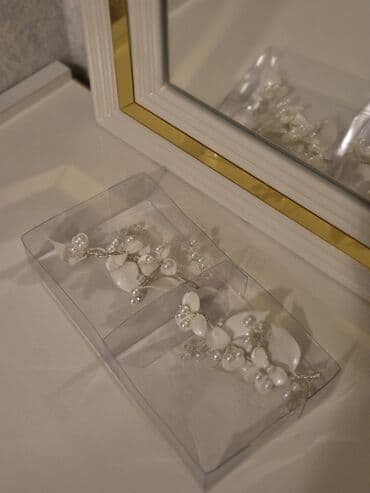 Ağ gəlinlik — bal paltarı silueti - Rəng: südlü-ağ, incə parıltılı lalafo.az -da Ağ gəlinlik — bal paltarı silueti - Rəng: südlü-ağ, incə parıltılı