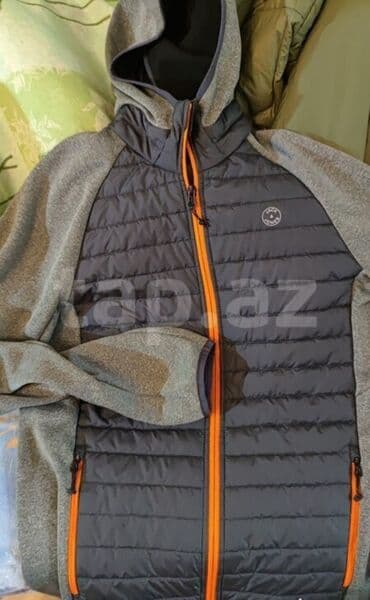 1 - 2 defe geyinilib ! Tezeden secilmir! Razmer- M lalafo.az -da 1 - 2 defe geyinilib ! Tezeden secilmir! Razmer- M