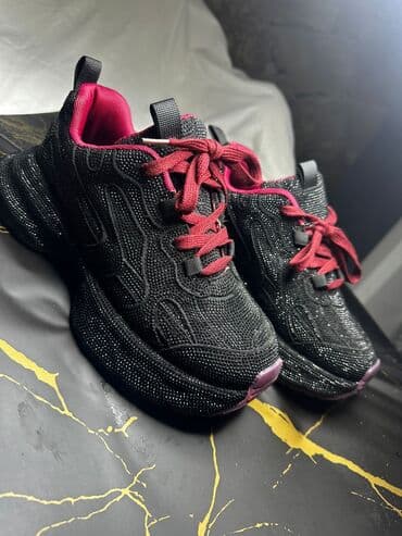 Ölçü: 38, rəng - Qara, Yeni lalafo.az -da Ölçü: 38, rəng - Qara, Yeni