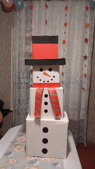 Qardan adam yeni il dekoru kartondan hazırlanıb bu nümunə üçündür lalafo.az -da Qardan adam yeni il dekoru kartondan hazırlanıb bu nümunə üçündür