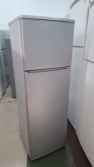 Gümüş rəngdə, ikikameralı soyuducu - Üst hissədə dondurucu bölmə lalafo.az -da Gümüş rəngdə, ikikameralı soyuducu - Üst hissədə dondurucu bölmə