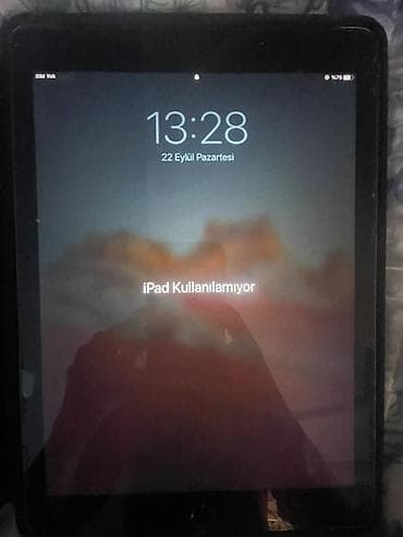 Salam ipad air 2 di ekranda belə ipad kullanılamıyor yazır parol çox lalafo.az -da Salam ipad air 2 di ekranda belə ipad kullanılamıyor yazır parol çox