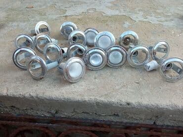 Dənəsi 1azn İnşaata və ya təmirə uyğun spot işıq armaturları dəsti. - lalafo.az -da Dənəsi 1azn İnşaata və ya təmirə uyğun spot işıq armaturları dəsti. -