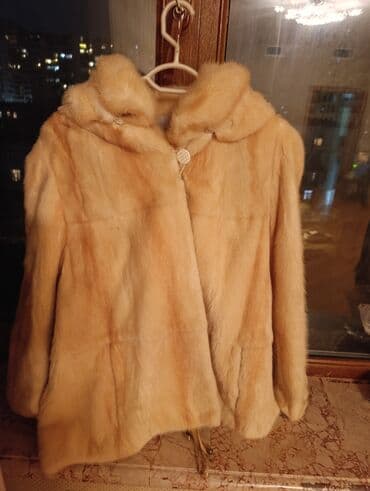 Mövsümə uyğun iki fərqli xəz üst geyimi dəsti 1) Açıq krem rəngli xəz lalafo.az -da Mövsümə uyğun iki fərqli xəz üst geyimi dəsti 1) Açıq krem rəngli xəz