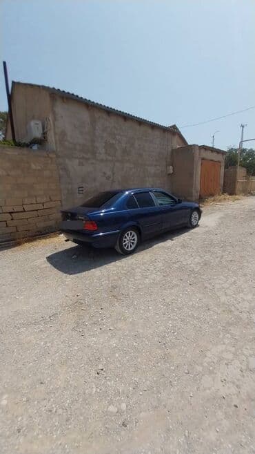 BMW 318: 1.8 l | 1994 il Sedan lalafo.az -da BMW 318: 1.8 l | 1994 il Sedan