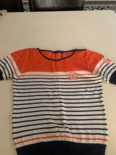 Qadın köynəyi – qısaqoll, zolaqlı dizayn - Rənglər: ağ, lacivərt və lalafo.az -da Qadın köynəyi – qısaqoll, zolaqlı dizayn - Rənglər: ağ, lacivərt və