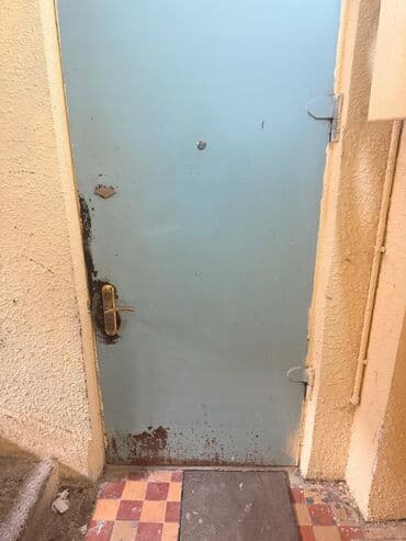 Mənzil üçün İşlənmiş Giriş qapısı Glazok ilə, Zəmanətsiz, Pulsuz çatdırılma lalafo.az -da Mənzil üçün İşlənmiş Giriş qapısı Glazok ilə, Zəmanətsiz, Pulsuz çatdırılma