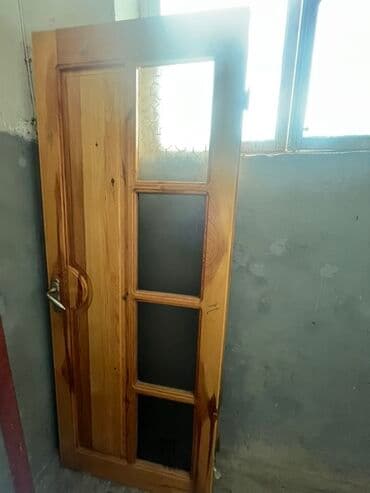 Taxta iç qapı – şüşə panelli - Material: təbii taxta (rəngi lalafo.az -da Taxta iç qapı – şüşə panelli - Material: təbii taxta (rəngi