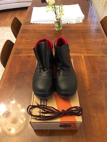 Kişi ayaqqabısı təzə,ölçüsü 41 razmer,qara rəng,çox dözümlü və lalafo.az -da Kişi ayaqqabısı təzə,ölçüsü 41 razmer,qara rəng,çox dözümlü və