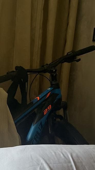 Alannan 1 defe bele sürülmüyüb . Dağ velosipedi – 29” təkər ölçüsü at lalafo.az Alannan 1 defe bele sürülmüyüb . Dağ velosipedi – 29” təkər ölçüsü