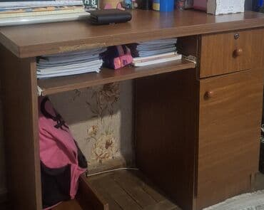 İşlənmiş, Açılan, Taxta, Dördbucaq masa lalafo.az -da İşlənmiş, Açılan, Taxta, Dördbucaq masa