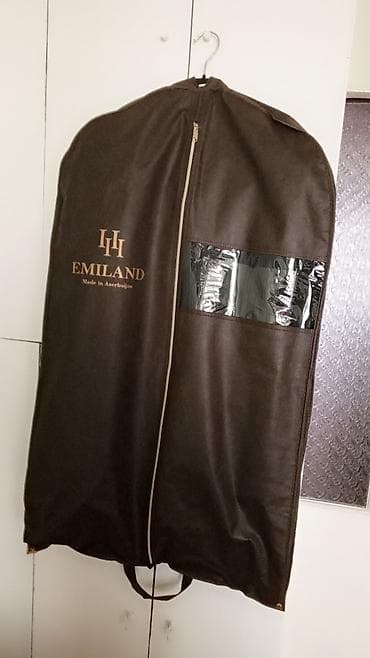 Kişi kostyumu + qoruyucu geyim kisəsi - Brend: Emiland (Made in lalafo.az -da Kişi kostyumu + qoruyucu geyim kisəsi - Brend: Emiland (Made in