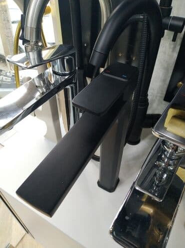 Mətbəx/Qab yuma üçün müasir qarışdırıcı kran - Rəng: mat qara - lalafo.az -da Mətbəx/Qab yuma üçün müasir qarışdırıcı kran - Rəng: mat qara -