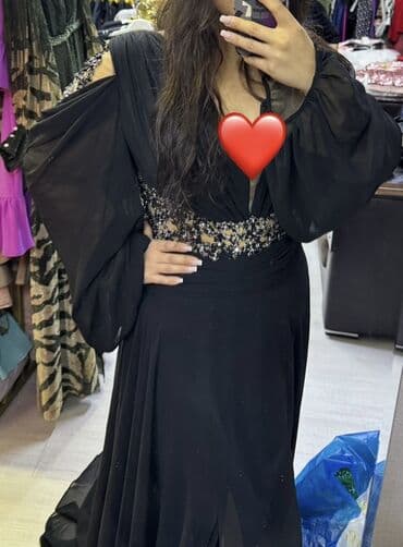 Alinib 350, satilir 250, təzə - Rəng: Dərin qara - Dizayn: V‑kəsimli lalafo.az -da Alinib 350, satilir 250, təzə - Rəng: Dərin qara - Dizayn: V‑kəsimli