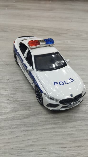Məhsul: Oyuncaq polis avtomobili modeli - Korpus: Ağ rəngli, üzərində lalafo.az -da Məhsul: Oyuncaq polis avtomobili modeli - Korpus: Ağ rəngli, üzərində